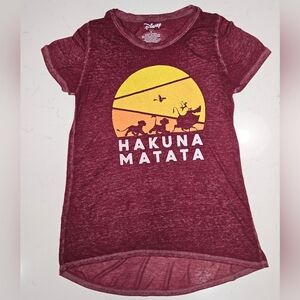 Disney Lion King Burgundy Hakuna Matata Graphic T-Shirt Sheer Short Sleeve Small